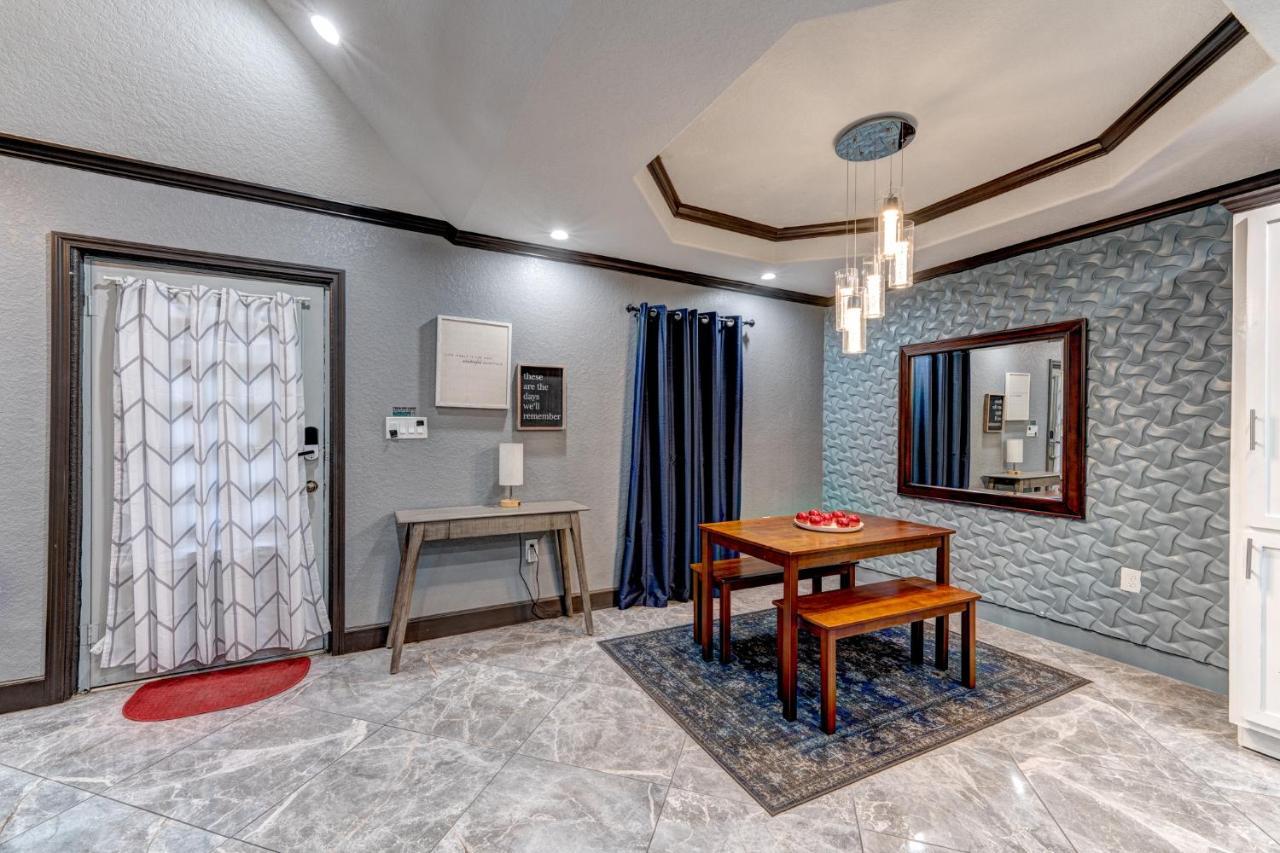 Private Hot Tub3Bd2Ba 2 Miles To Sa River Walk サンアントニオ エクステリア 写真