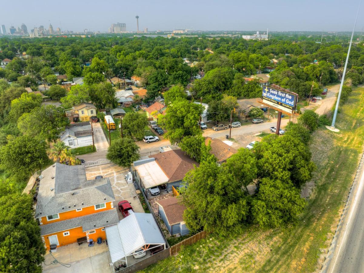 Private Hot Tub3Bd2Ba 2 Miles To Sa River Walk サンアントニオ エクステリア 写真