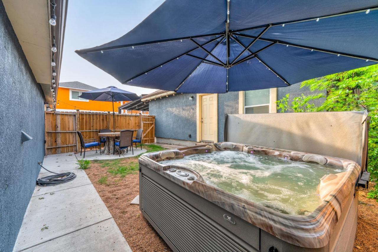 Private Hot Tub3Bd2Ba 2 Miles To Sa River Walk サンアントニオ エクステリア 写真