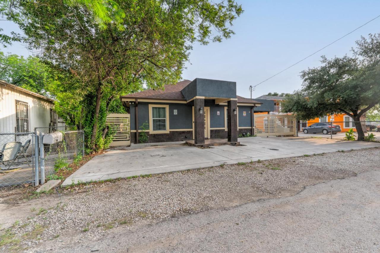 Private Hot Tub3Bd2Ba 2 Miles To Sa River Walk サンアントニオ エクステリア 写真